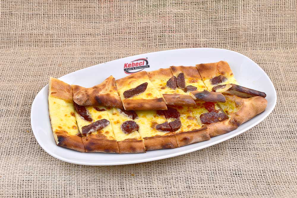 kaşarlı sucuklu pide