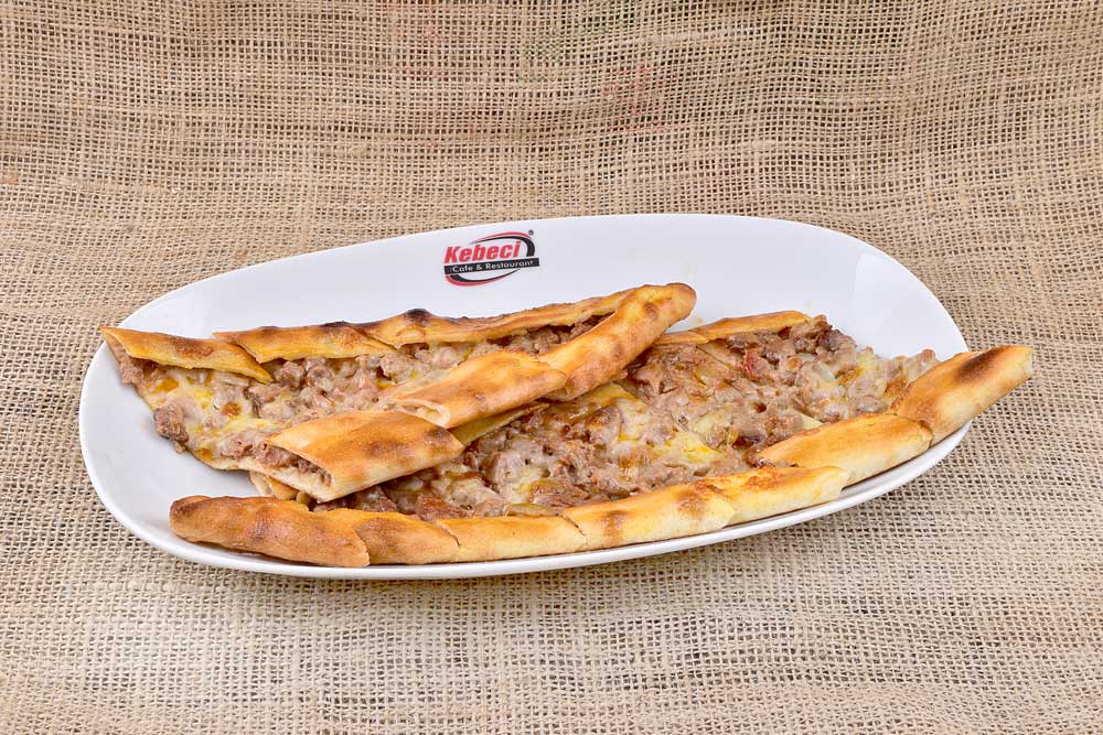 kuşbaşı kaşarlı pide